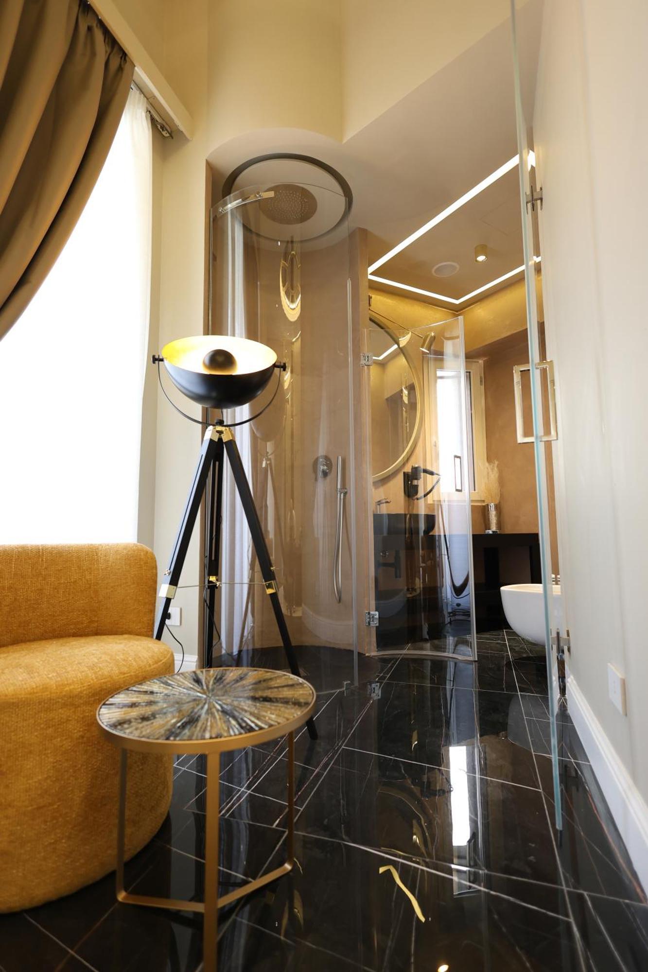 Maison San Carlo Luxury Suites Naples Exterior photo